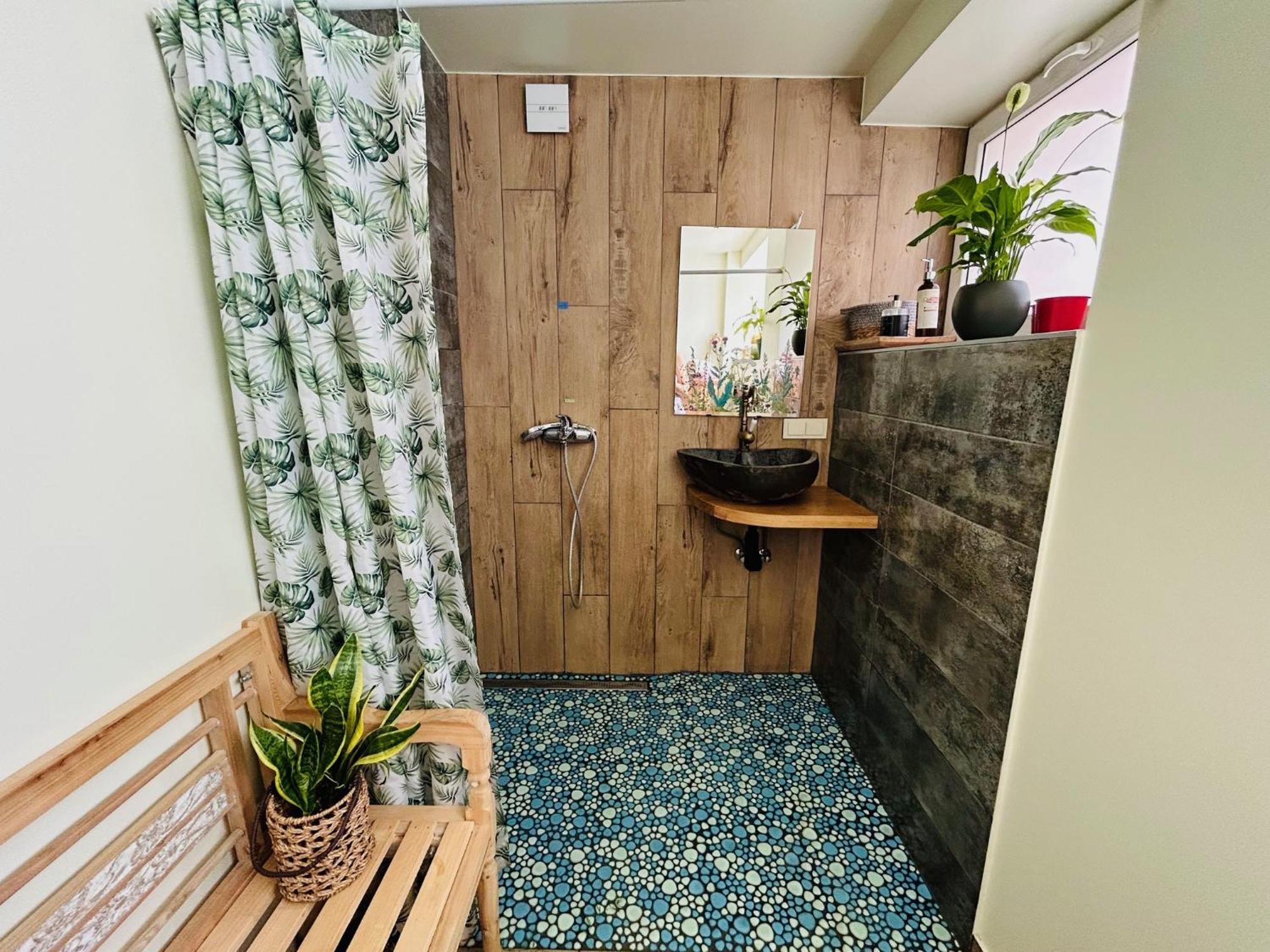 Three Bedroom With Two Terraces For 7People+Baby Каунас Экстерьер фото